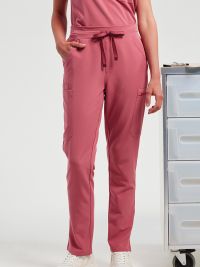 Arbeitshose Damen Pink aus Stretchmaterial im modernen Cargo-Stil mit Reißverschlusstaschen